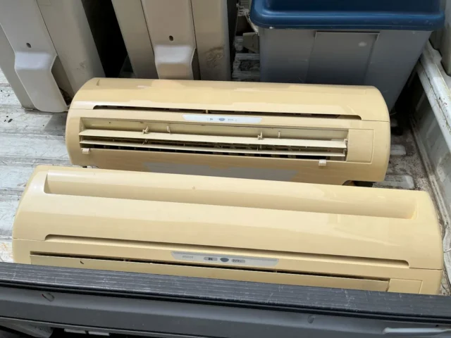 鹿児島市紫原で市営住宅3階のエアコン2台を無料回収しました｜室外機ベランダ設置の高所作業事例