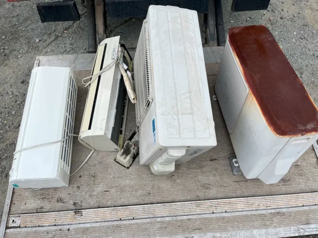 鹿児島市坂之上で取り外し済みエアコン2台を無料回収しました｜家電量販店様からのご依頼