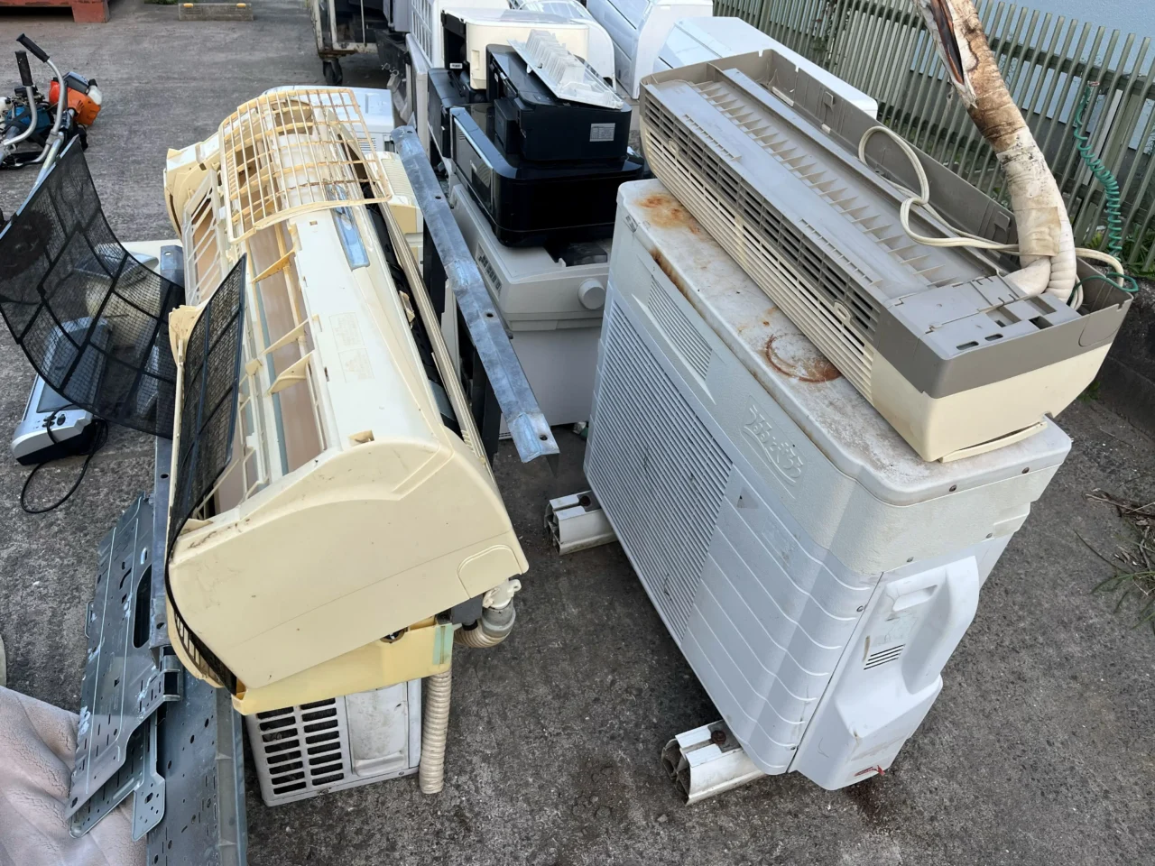 鹿児島市坂之上の飲食店で業務用エアコンと家庭用エアコンを無料回収しました｜取り外しから回収までまとめて対応