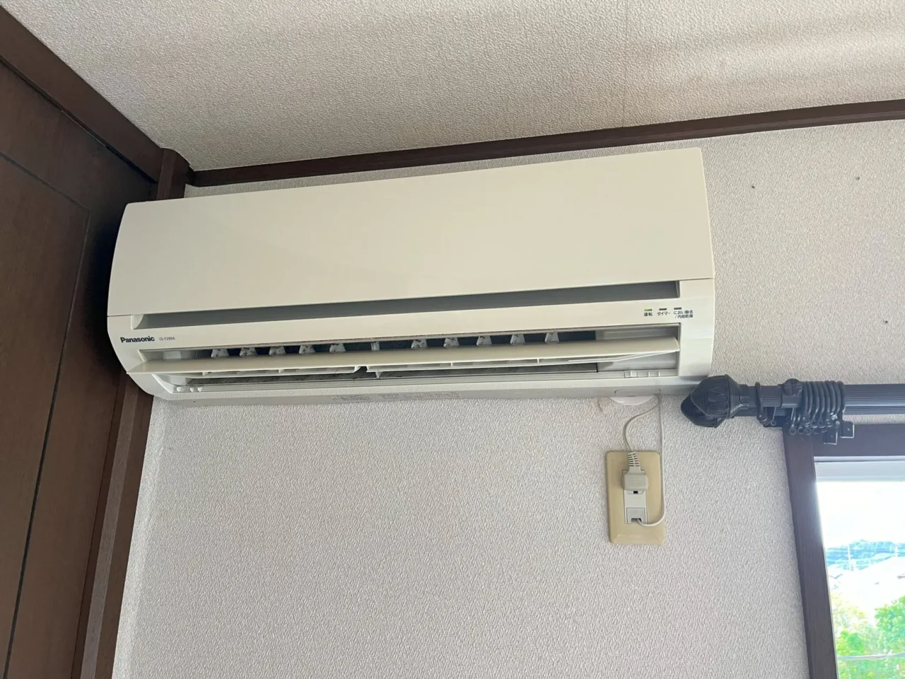 【日置市伊集院町】2階建て一軒家のエアコン2台を無料回収|屋根上室外機も追加料金ゼロ