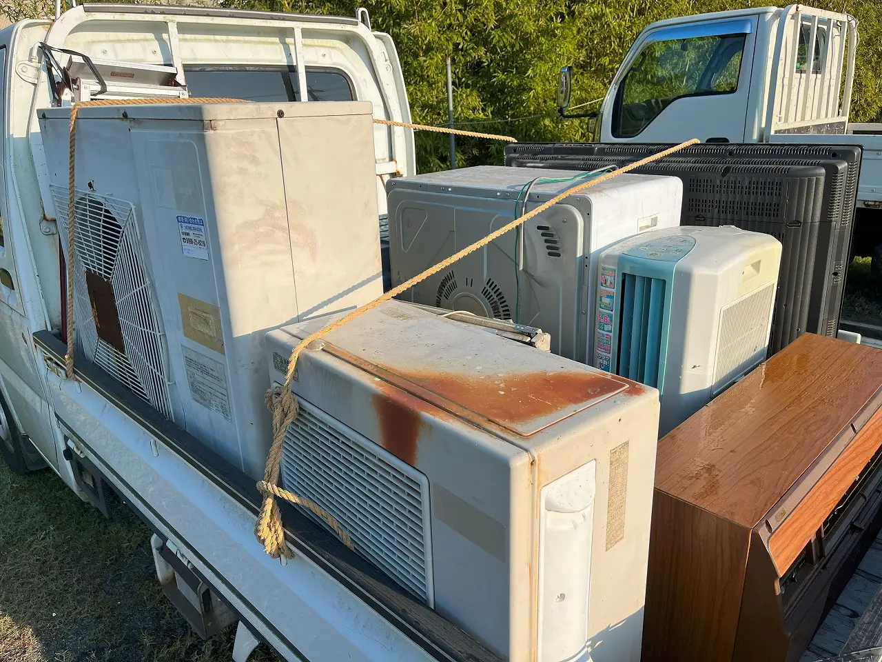 【作業実績】薩摩川内市大小路町でエアコン2台を無料回収(家庭用レトロ+業務用)(2025年7月)