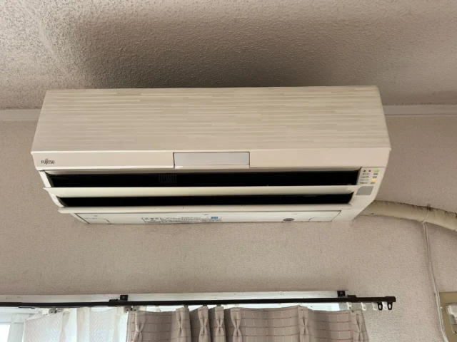 【作業実績】鹿児島市紫原の賃貸アパート3階でエアコン2台を無料回収（室外機2台ともベランダ）（2026年3月）